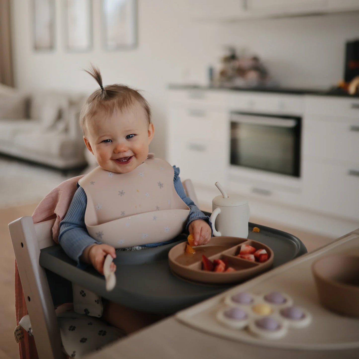 Silicone Baby Bib - Daisy