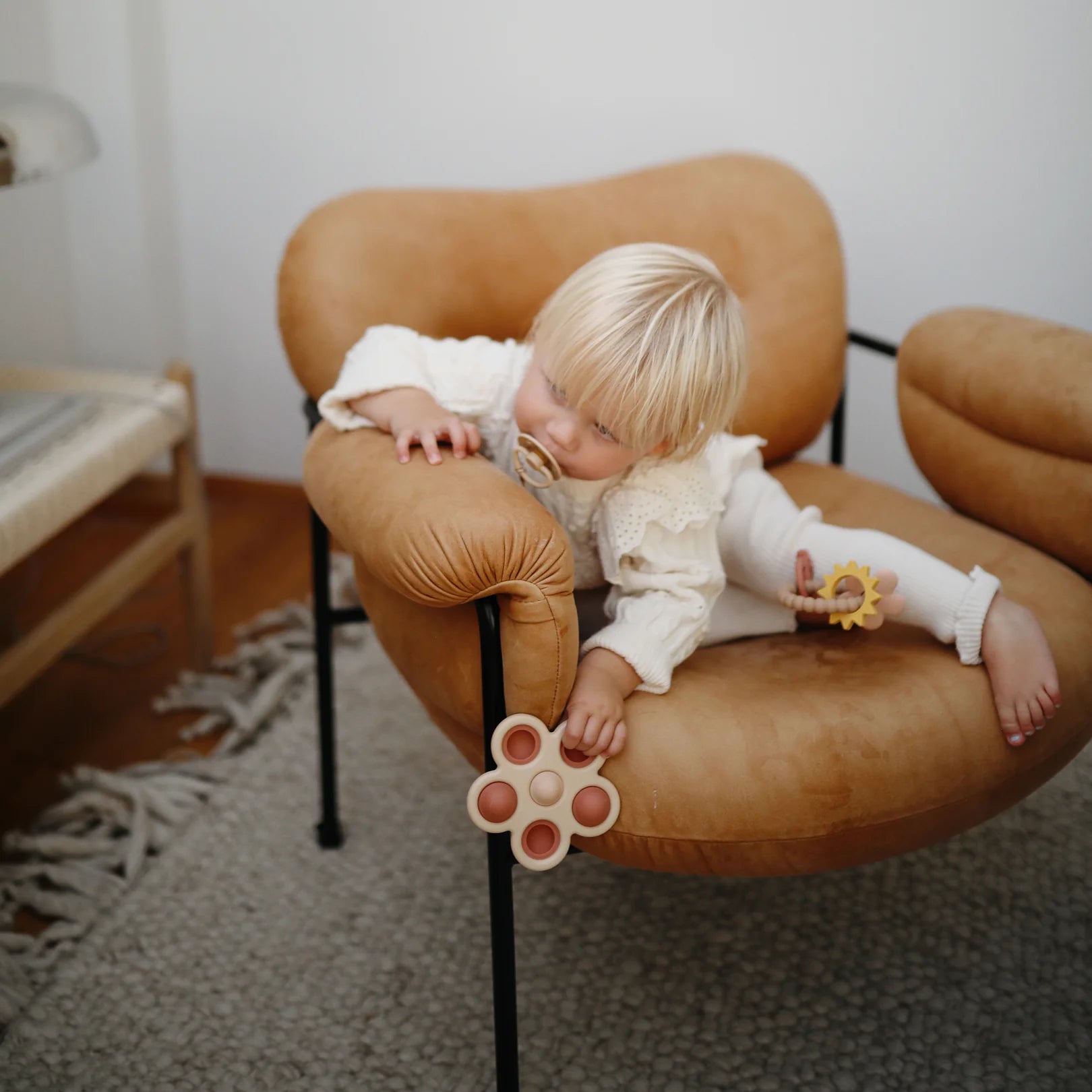 Flower push toy - Rose/Blush/Shifting Sand